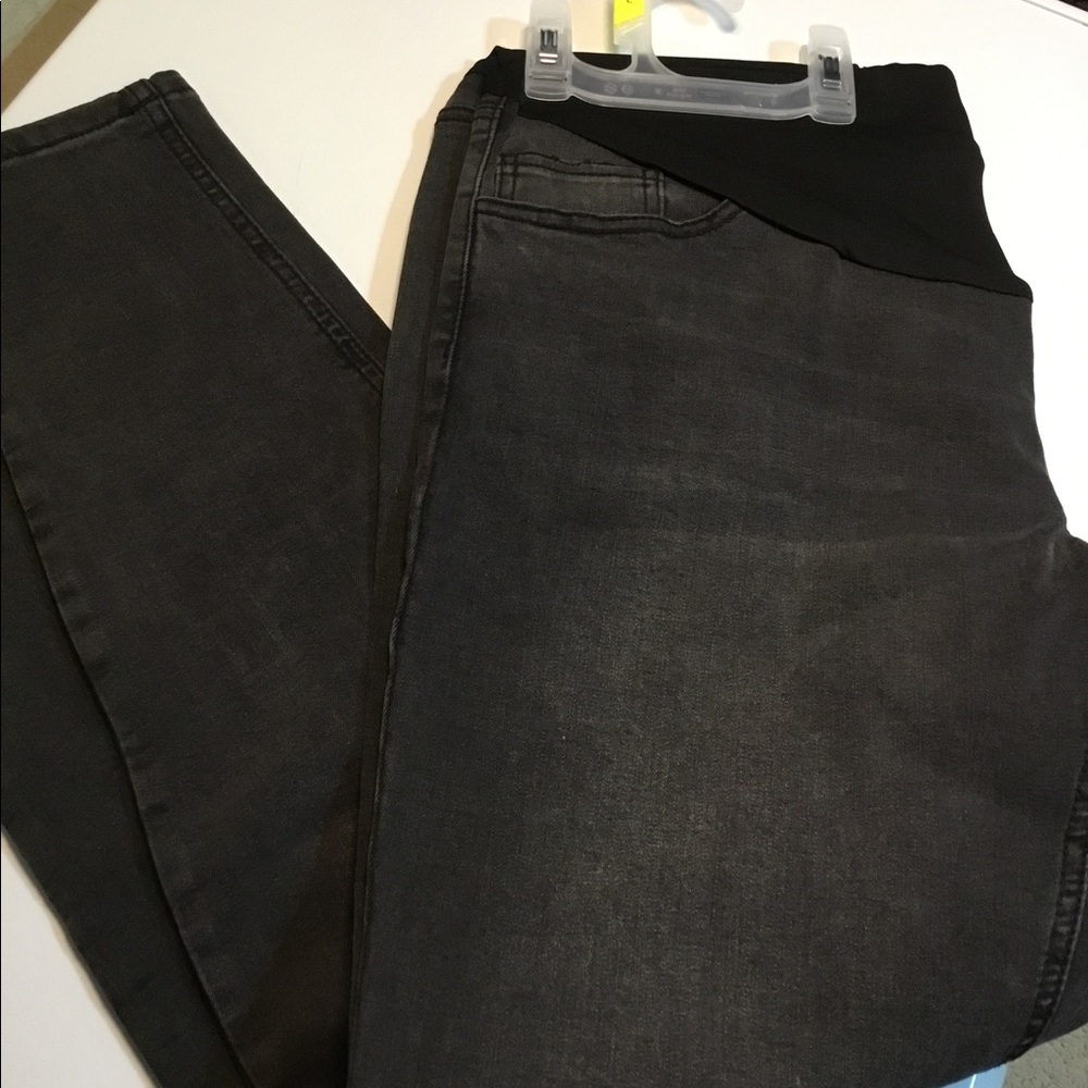 NWT Time and Tru Charcoal Gray Maternity Jeans Size Large (12-14)